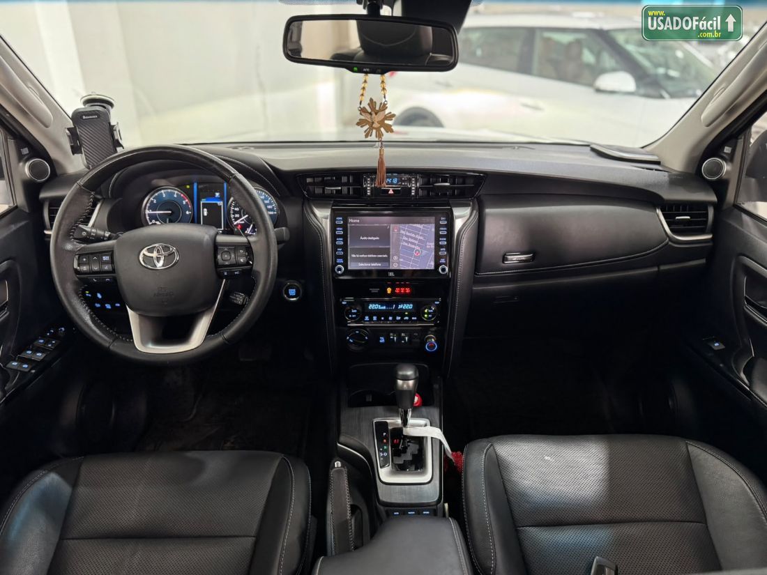 Toyota Hilux SW4 SRX 2.8 4x4 TDI Automático Diesel 2022/2022 — foto 6 de 14
