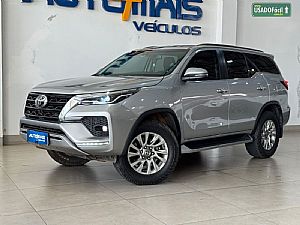 Toyota Hilux SW4 SRX 2.8 4x4 TDI Automático Diesel