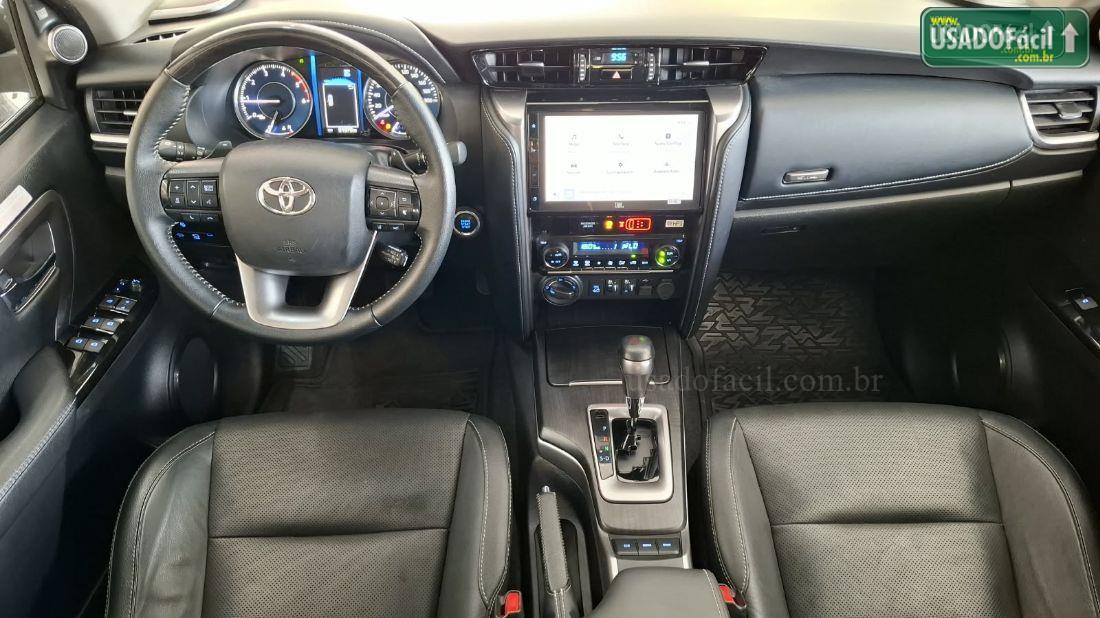 TOYOTA hilux SW4 SRX automático 7 LUGARES 2023/2024 — foto 9 de 11