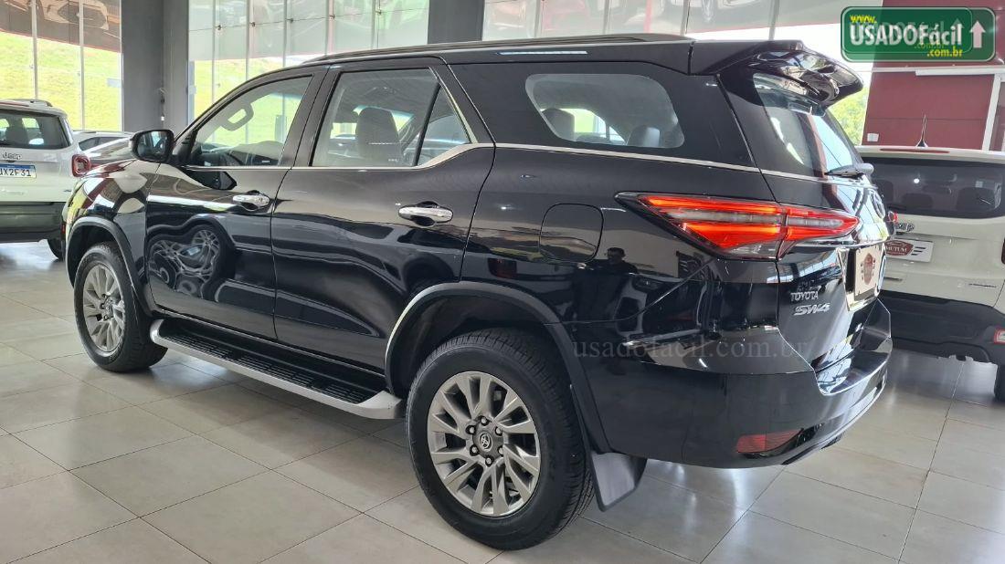 TOYOTA hilux SW4 SRX automático 7 LUGARES 2023/2024 — foto 4 de 11