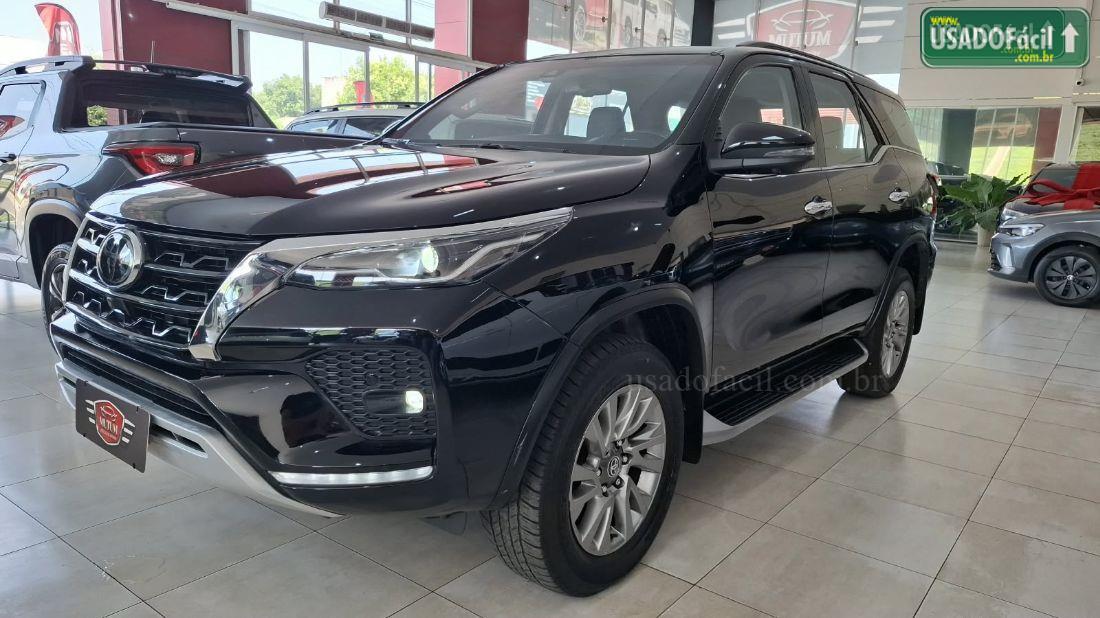 TOYOTA hilux SW4 SRX automático 7 LUGARES 2023/2024 — foto 3 de 11