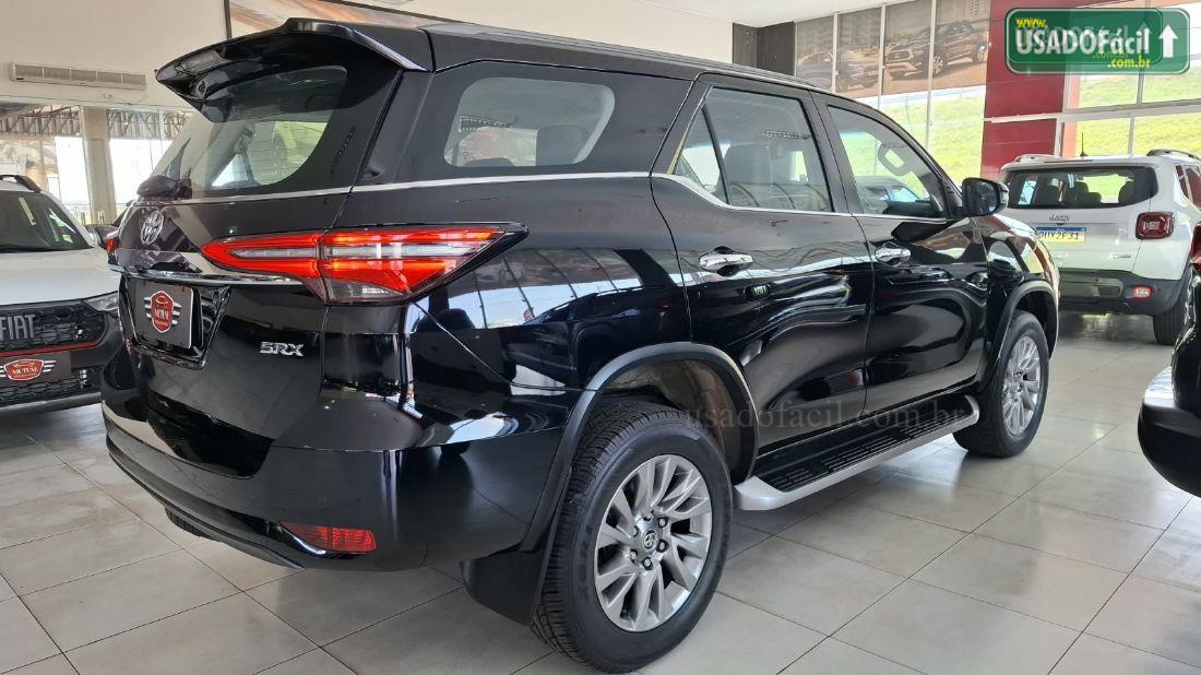 TOYOTA hilux SW4 SRX automático 7 LUGARES 2023/2024 — foto 6 de 11