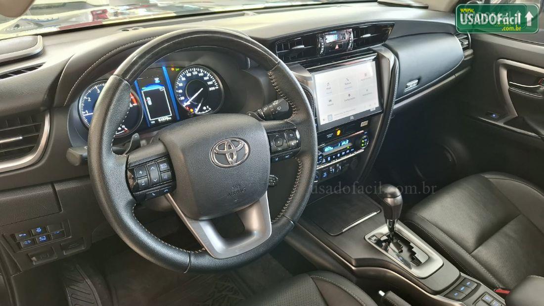 TOYOTA hilux SW4 SRX automático 7 LUGARES 2023/2024 — foto 7 de 11