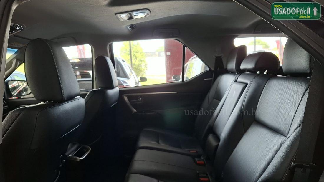 TOYOTA hilux SW4 SRX automático 7 LUGARES 2023/2024 — foto 10 de 11