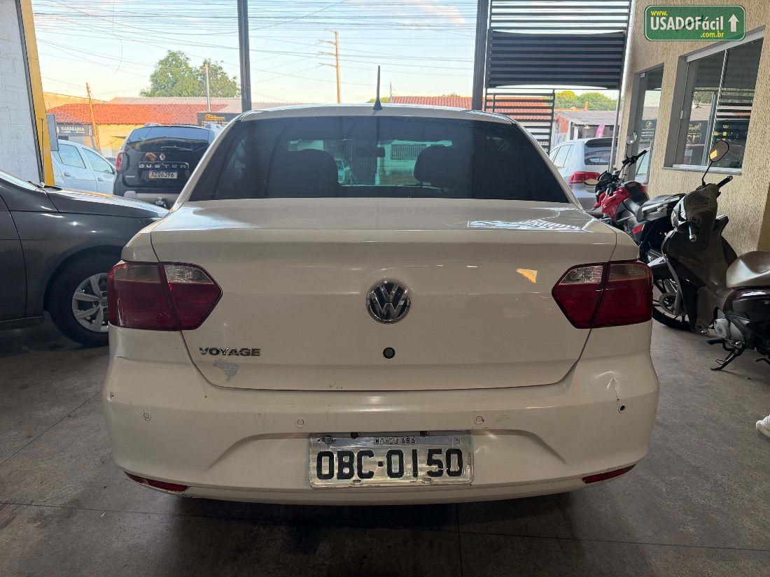 Volkswagen Voyage City 1.0 Mi Total Flex 2013/2014 — foto 4 de 10