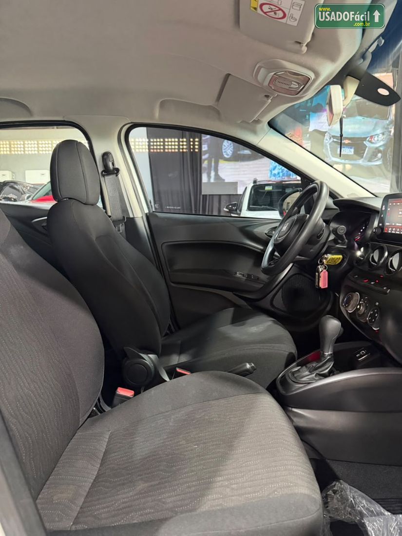 Fiat Cronos Drive 1.3 Automático Flex 2023/2024 — foto 9 de 14
