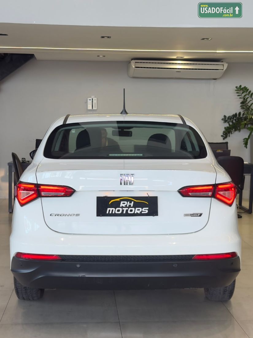 Fiat Cronos Drive 1.3 Mecânico Flex 2020/2021 — foto 5 de 13