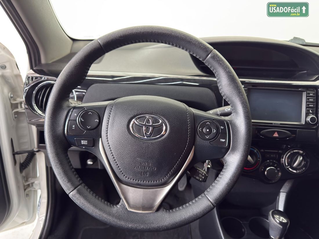 Toyota Etios Sedan Platinum 1.5 Automático Flex 2017/2018 — foto 12 de 21
