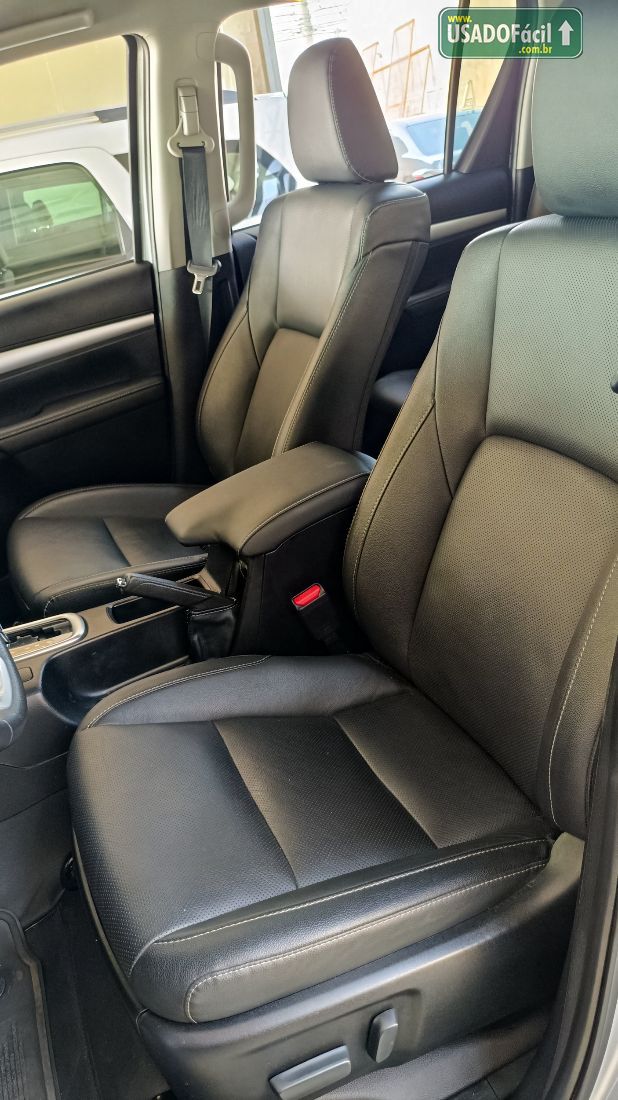 Toyota Hilux SRX CD 2.8 4x4 TDI Automático Diesel 2025/2025 — foto 12 de 22