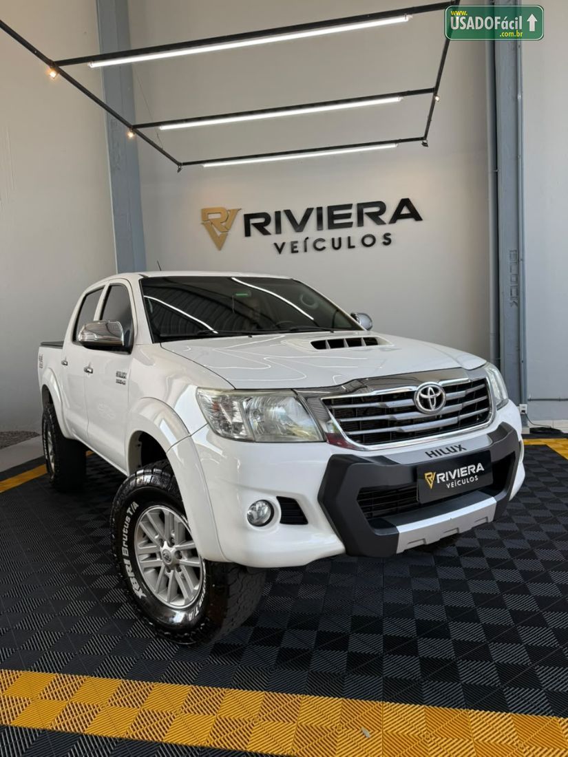 Toyota Hilux SRV CD D4-D 3.0 4x4 TDI Automático Diesel 2014/2015 — foto 2 de 12