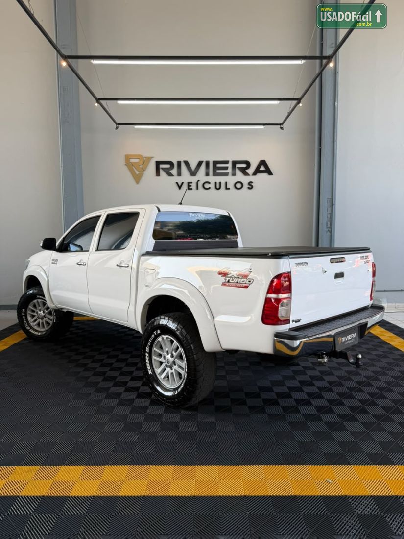 Toyota Hilux SRV CD D4-D 3.0 4x4 TDI Automático Diesel 2014/2015 — foto 4 de 12