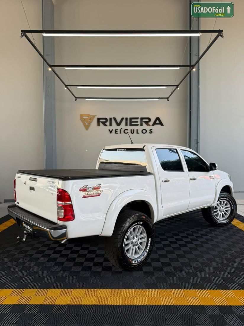 Toyota Hilux SRV CD D4-D 3.0 4x4 TDI Automático Diesel 2014/2015 — foto 6 de 12