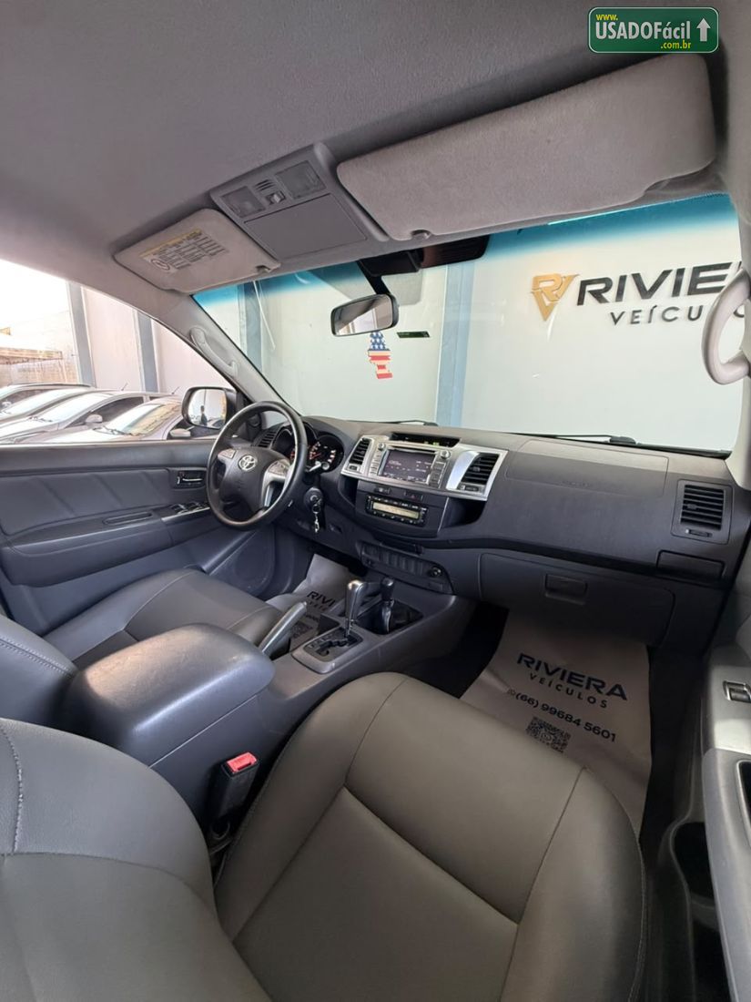 Toyota Hilux SRV CD D4-D 3.0 4x4 TDI Automático Diesel 2014/2015 — foto 8 de 12