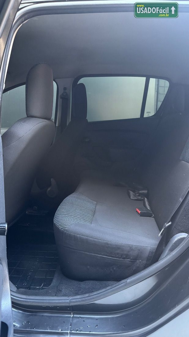Renault Sandero Authentique 1.0 Flex 5P 2017/2018 — foto 9 de 9