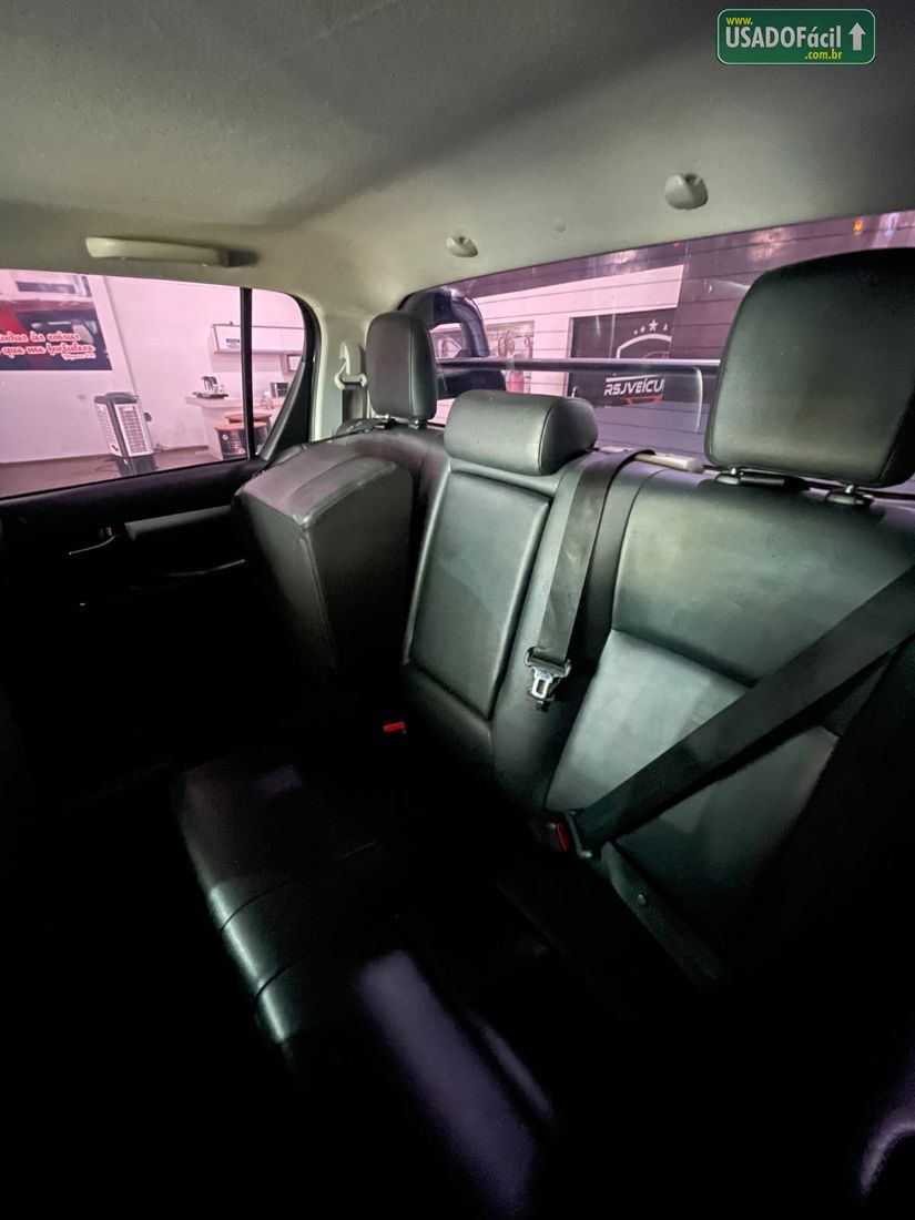 Toyota Hilux SRV CD 2.8 4x4 TDI Automático Diesel 2016/2016 — foto 9 de 24