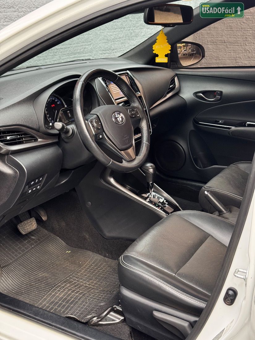 Toyota Yaris Hatch XLS 1.5 Automático Flex 2022/2023 — foto 9 de 23