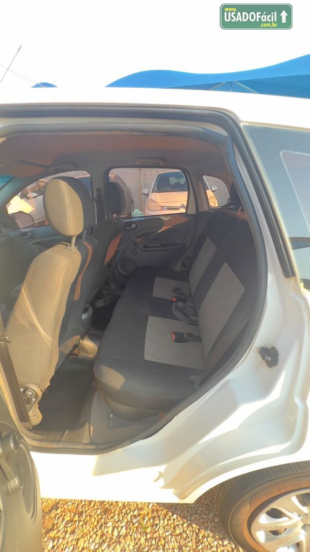 Ford Fiesta Hatch 1.6 Mecânico Flex 5P 2013/2014 — foto 10 de 11