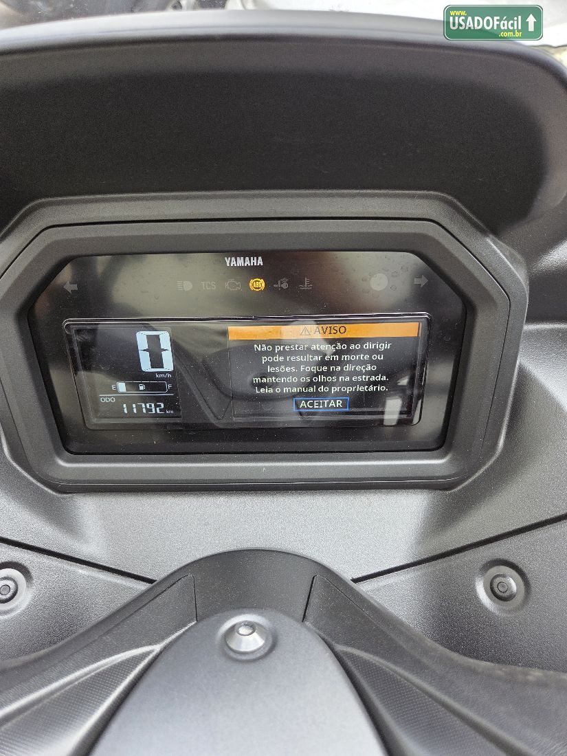 Yamaha XMAX 300 CONNECTED 2025/2026 — foto 2 de 5
