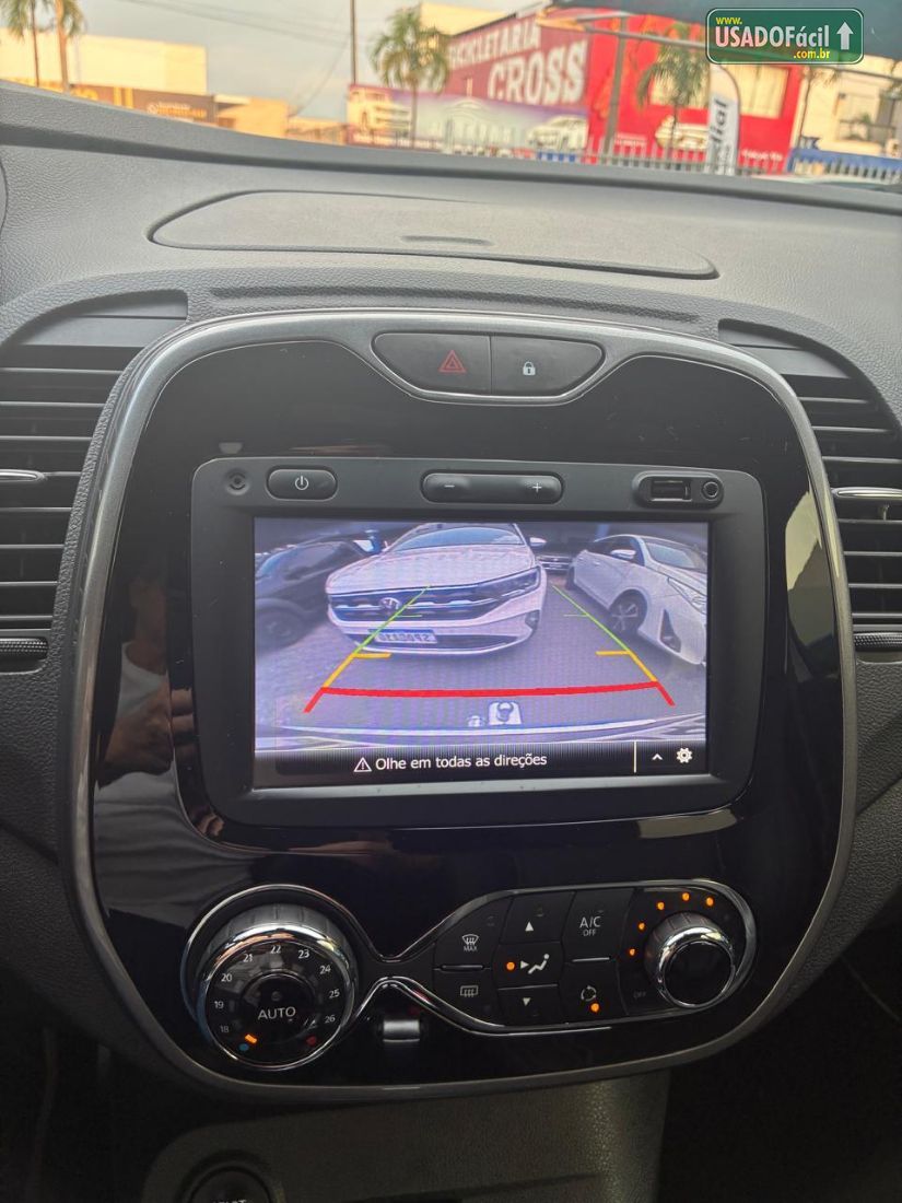 Renault Captur Intense Bose 1.6 Automático Flex 2021/2021 — foto 11 de 13