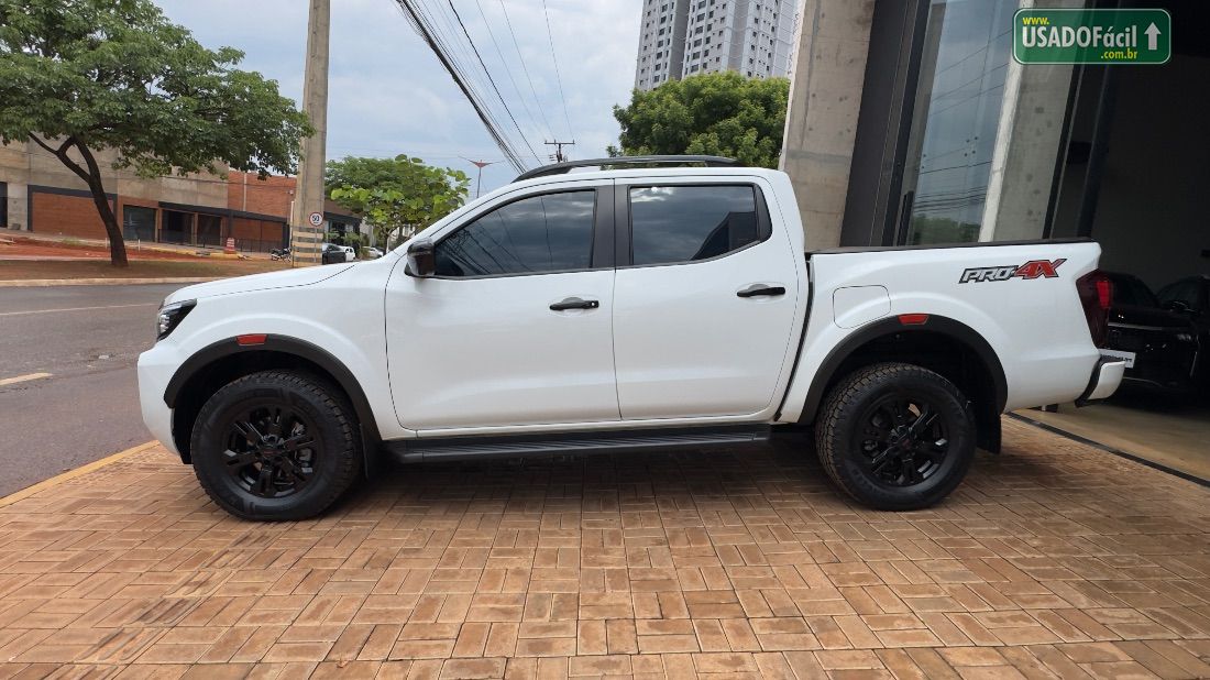 Nissan Frontier PRO4X CD 4x4 2.3 Bi-Turbo Automático Diesel 2022/2023 — foto 4 de 21
