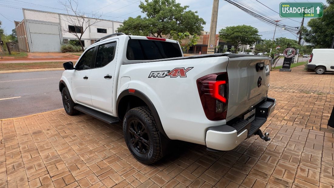 Nissan Frontier PRO4X CD 4x4 2.3 Bi-Turbo Automático Diesel 2022/2023 — foto 8 de 21