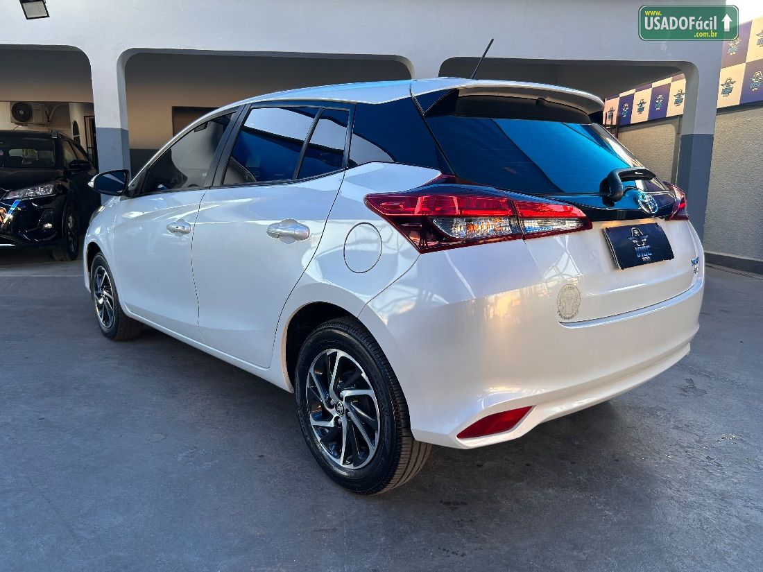 Toyota Yaris Hatch XLS 1.5 Automático Flex 2022/2023 — foto 4 de 13