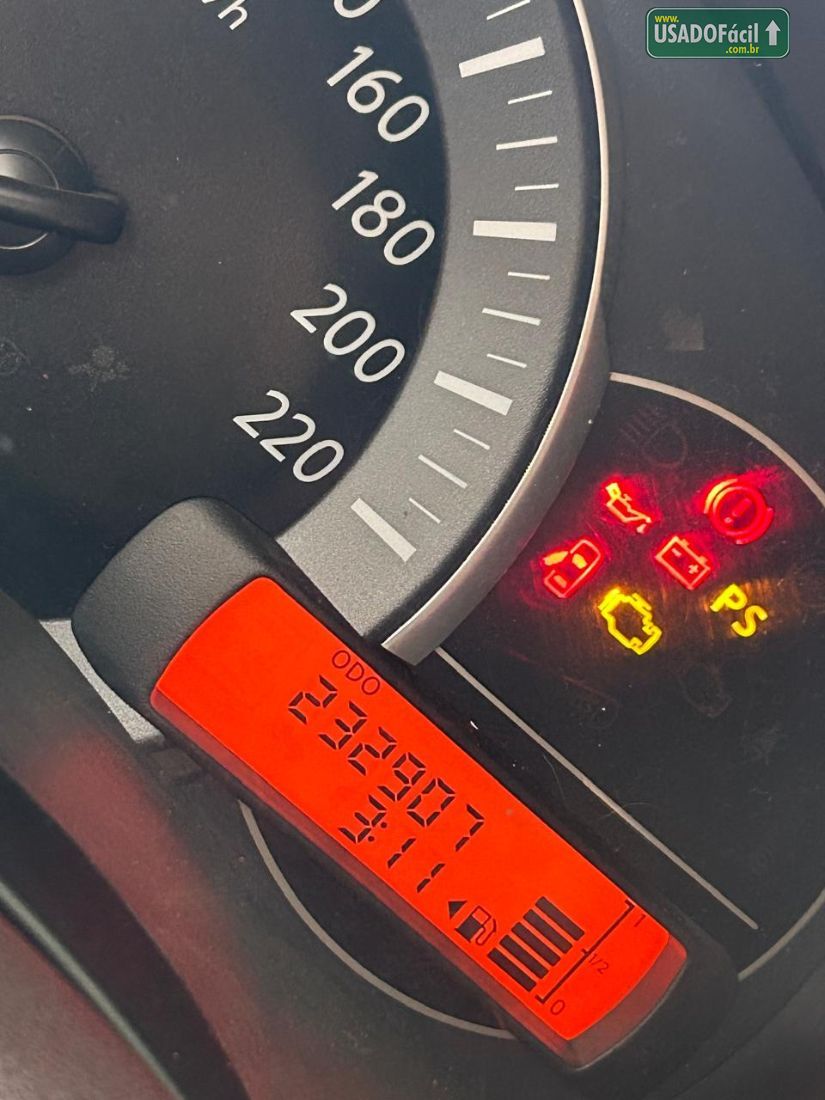 Nissan March S 1.0 5P Flex 2015/2016 — foto 8 de 9
