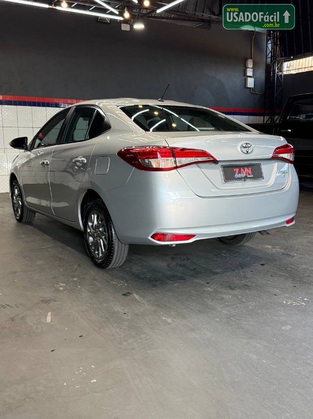 Toyota Yaris Sedan XS 1.5 Automático Flex 2022/2023 — foto 12 de 15