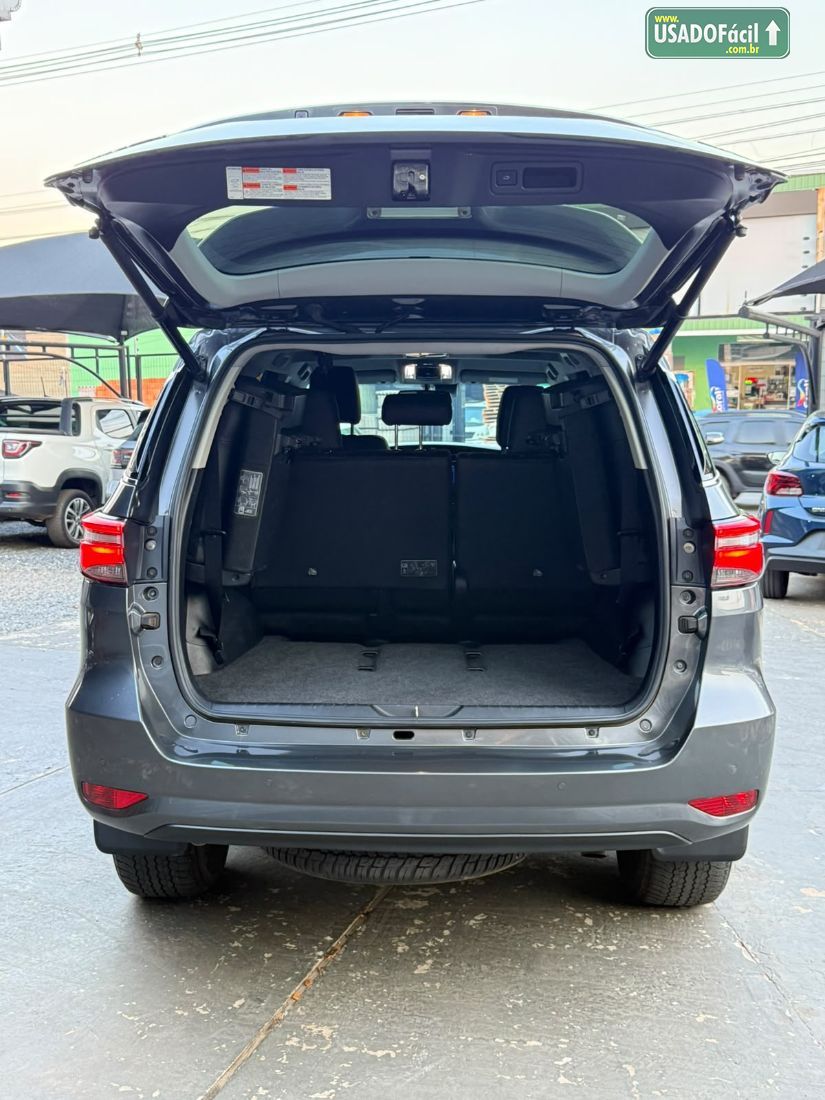 Toyota Hilux SW4 SRX 2.8 4x4 TDI Automático Diesel 2023/2024 — foto 13 de 30