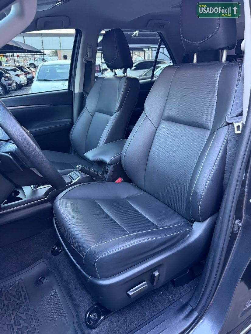 Toyota Hilux SW4 SRX 2.8 4x4 TDI Automático Diesel 2023/2024 — foto 28 de 30