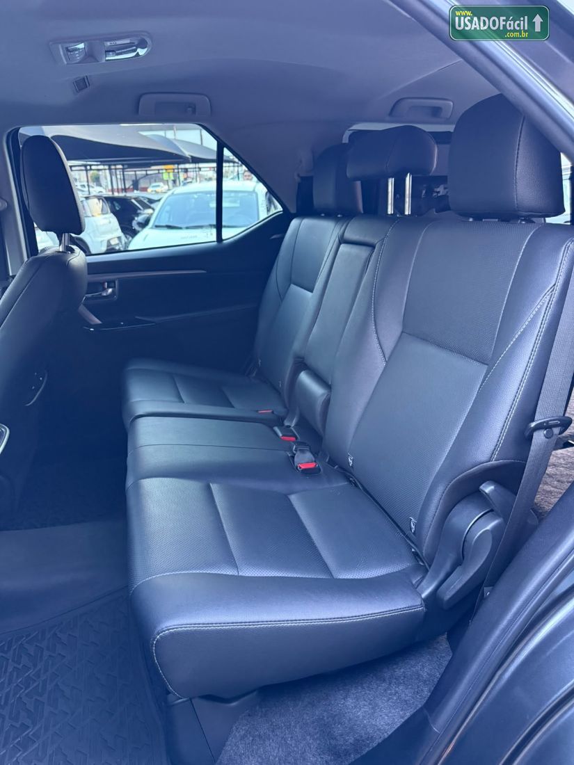 Toyota Hilux SW4 SRX 2.8 4x4 TDI Automático Diesel 2023/2024 — foto 30 de 30