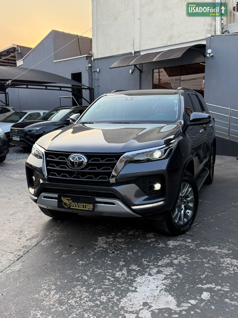 Toyota Hilux SW4 SRX 2.8 4x4 TDI Automático Diesel 2023/2024 — foto 5 de 30
