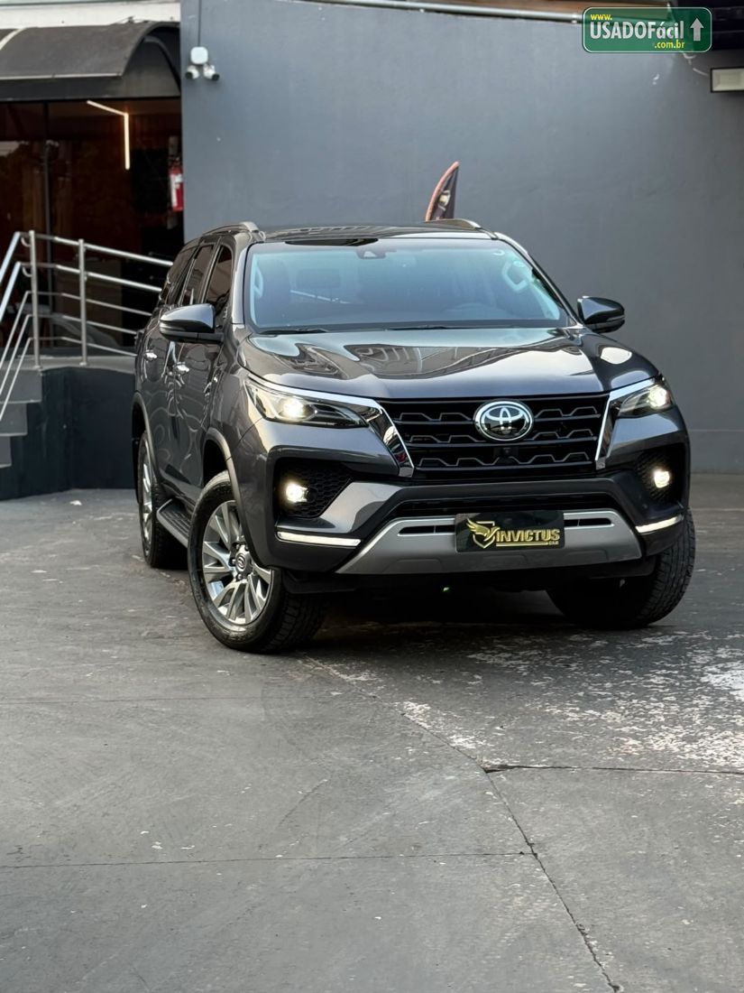 Toyota Hilux SW4 SRX 2.8 4x4 TDI Automático Diesel 2023/2024 — foto 6 de 30