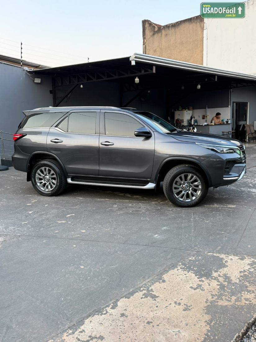 Toyota Hilux SW4 SRX 2.8 4x4 TDI Automático Diesel 2023/2024 — foto 9 de 30