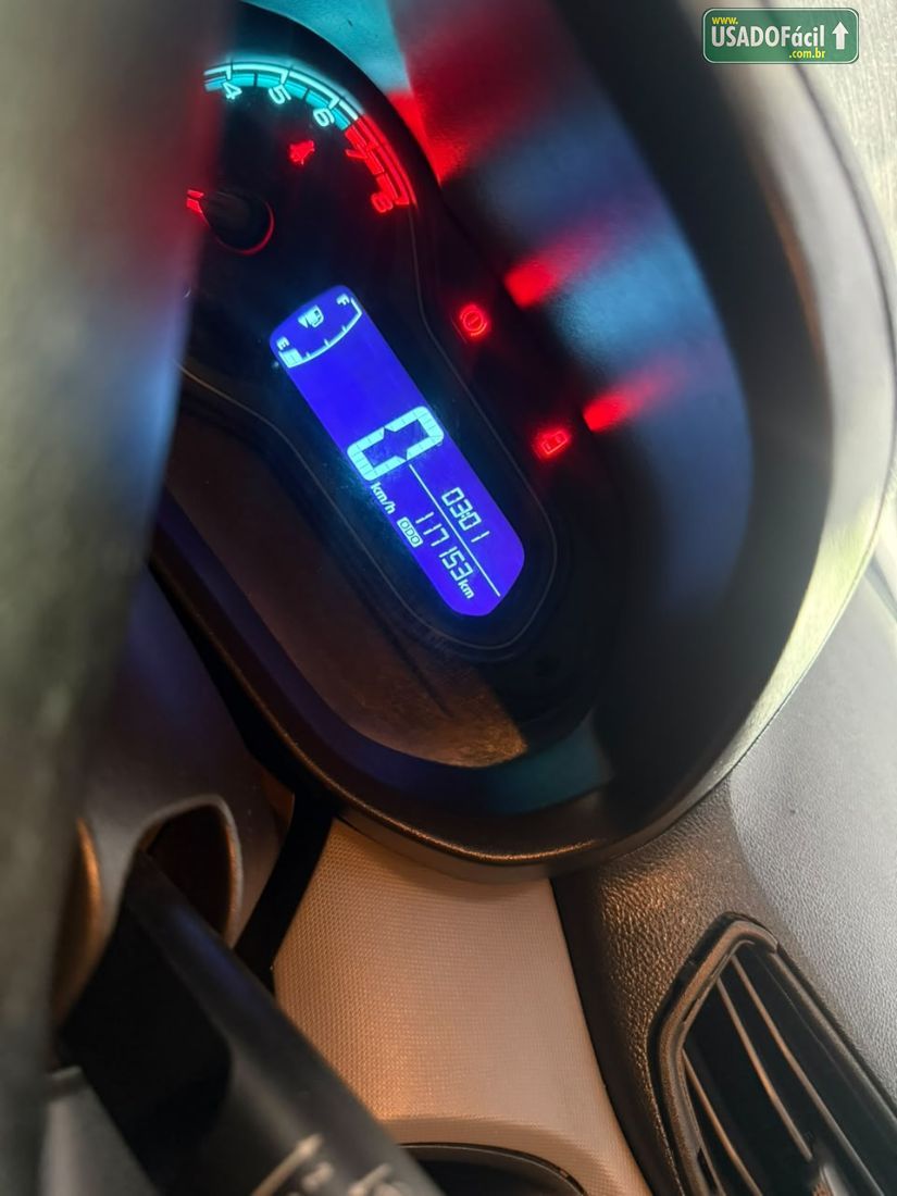 CHEVROLET/GM Onix Hatch LT 1.0 Mecânico Flex 2016/2016 — foto 10 de 11