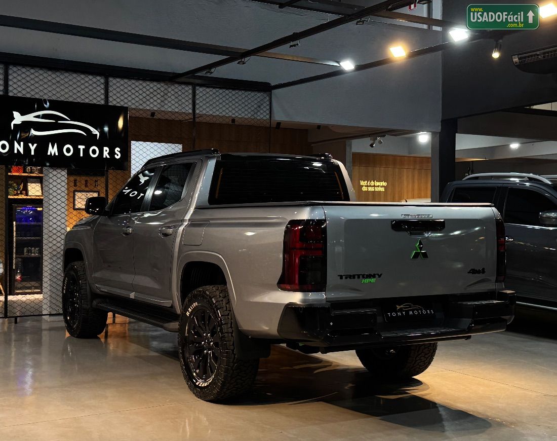 Mitsubishi Triton HPE-S CD 2.4 4x4 Turbo Automático Diesel 2026/2026 — foto 11 de 11