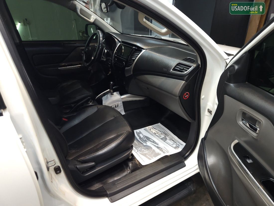 Mitsubishi L200 Triton Sport HPE CD 2.4 4x4 Automático Diesel 2018/2019 — foto 5 de 8