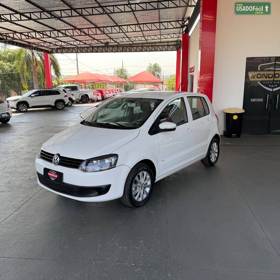 Volkswagen Fox 1.6 Mi 4P Total Flex 2011/2012 — foto 2 de 13