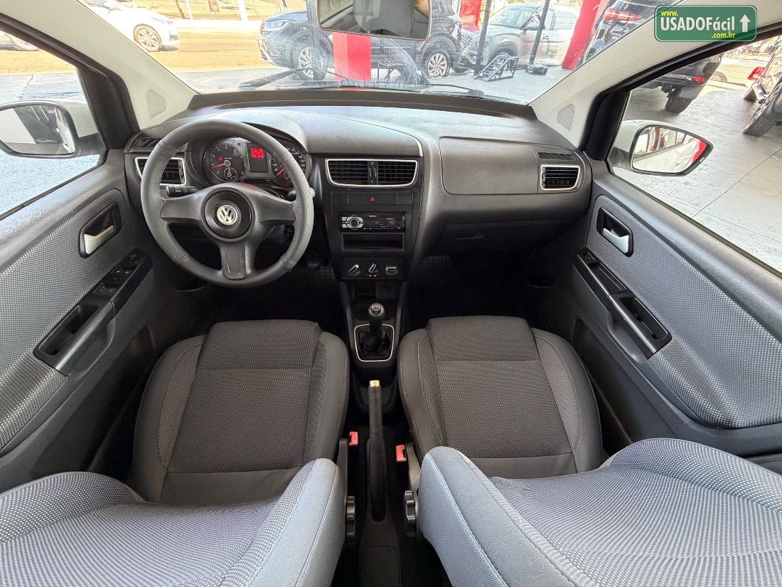 Volkswagen Fox 1.6 Mi 4P Total Flex 2011/2012 — foto 8 de 13
