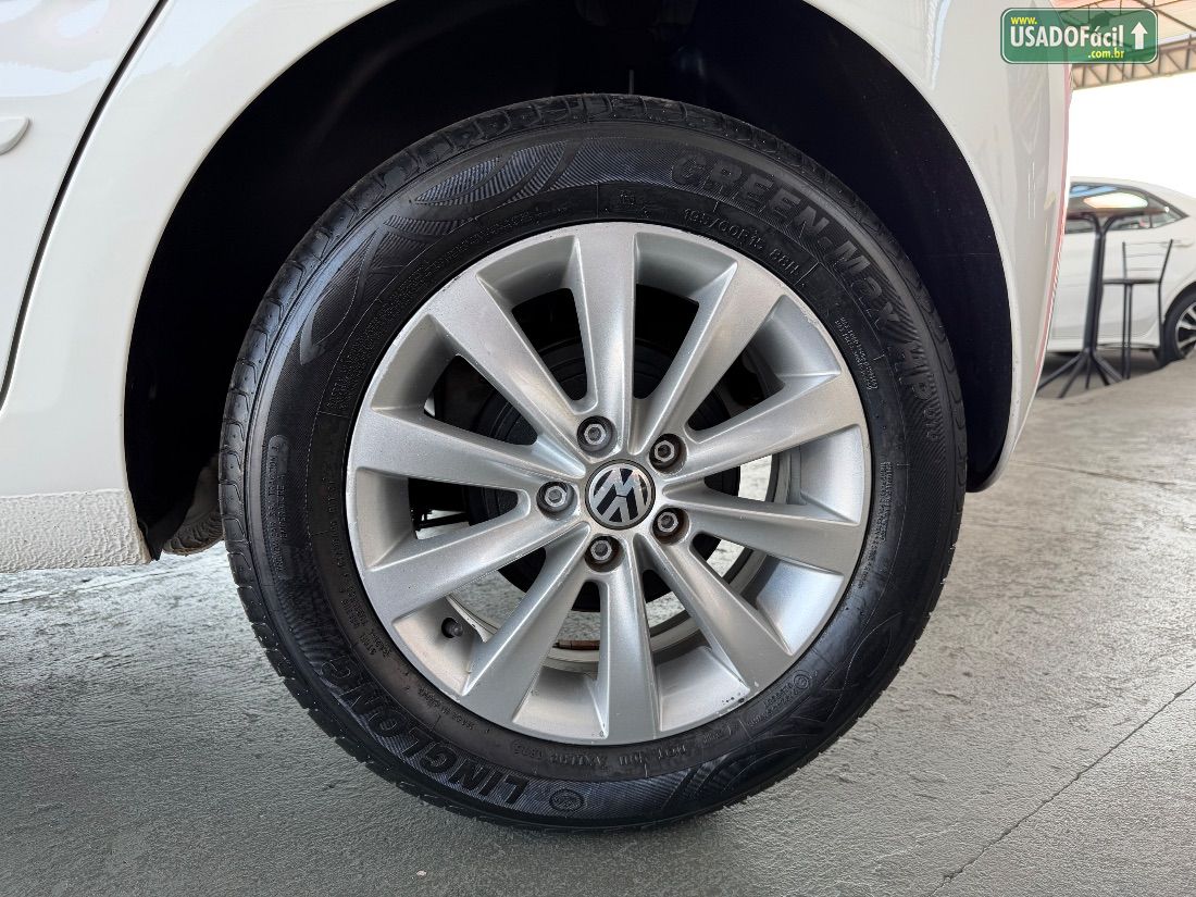 Volkswagen Fox 1.6 Mi 4P Total Flex 2011/2012 — foto 9 de 13