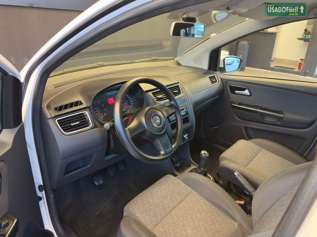 Volkswagen Fox 1.6 Mi 4P Total Flex 2012/2013 — foto 11 de 13
