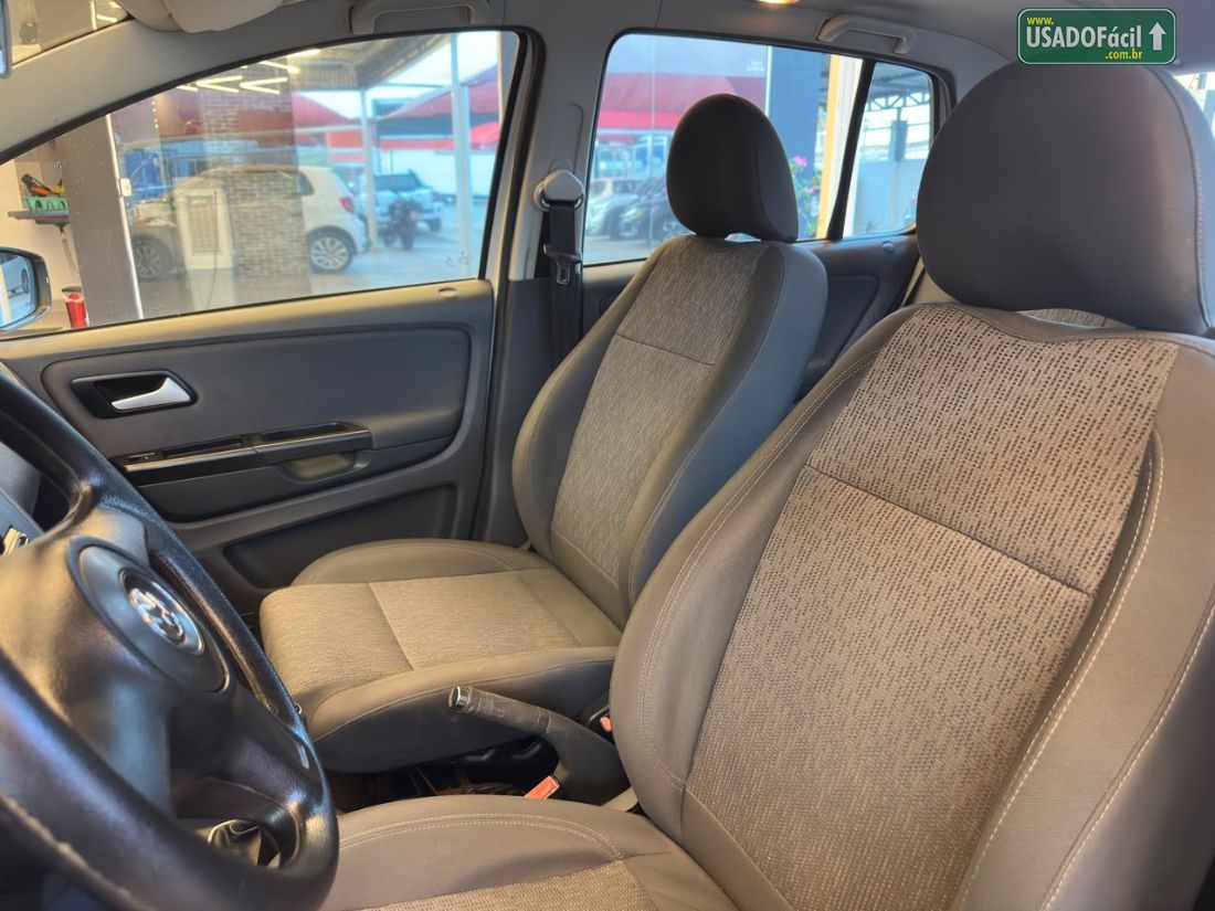 Volkswagen Fox 1.6 Mi 4P Total Flex 2012/2013 — foto 12 de 13
