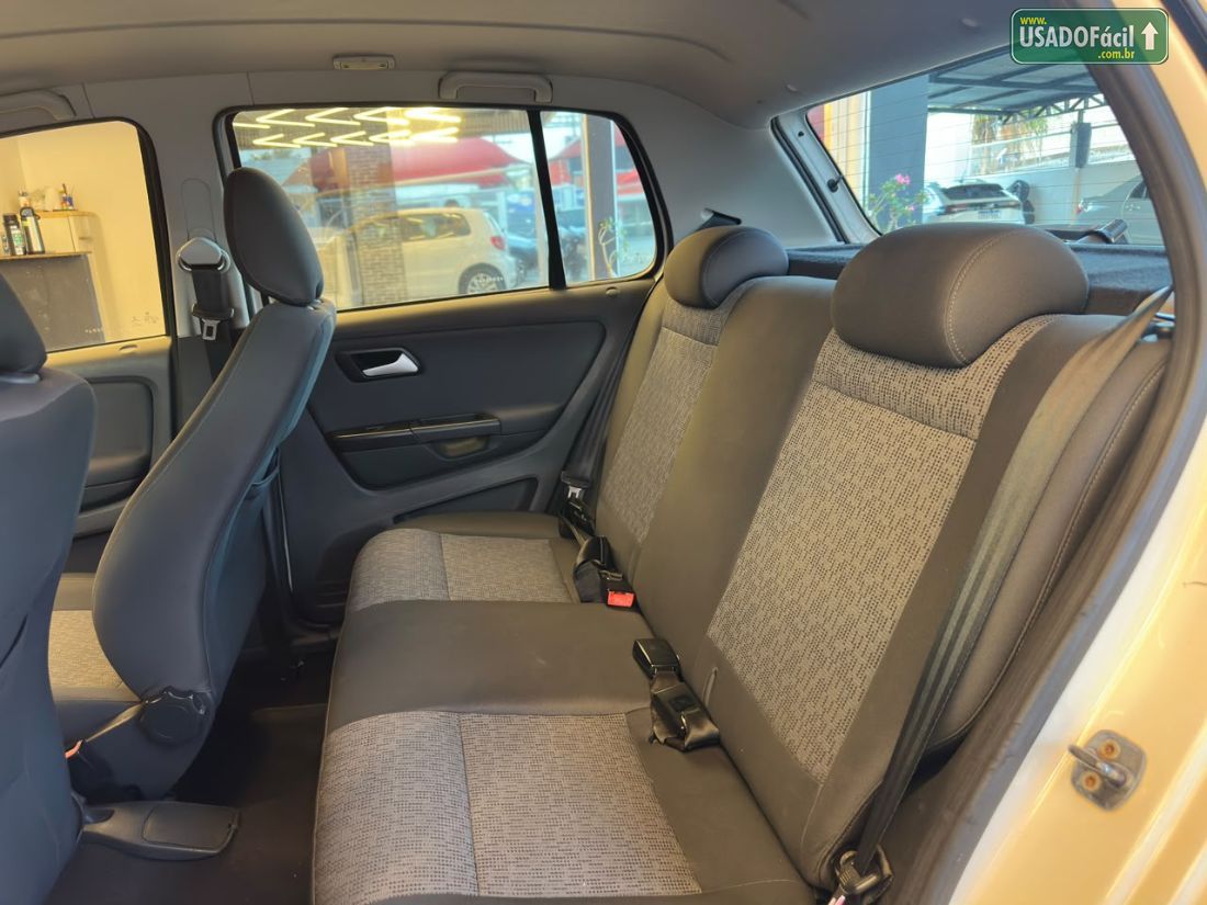 Volkswagen Fox 1.6 Mi 4P Total Flex 2012/2013 — foto 8 de 13