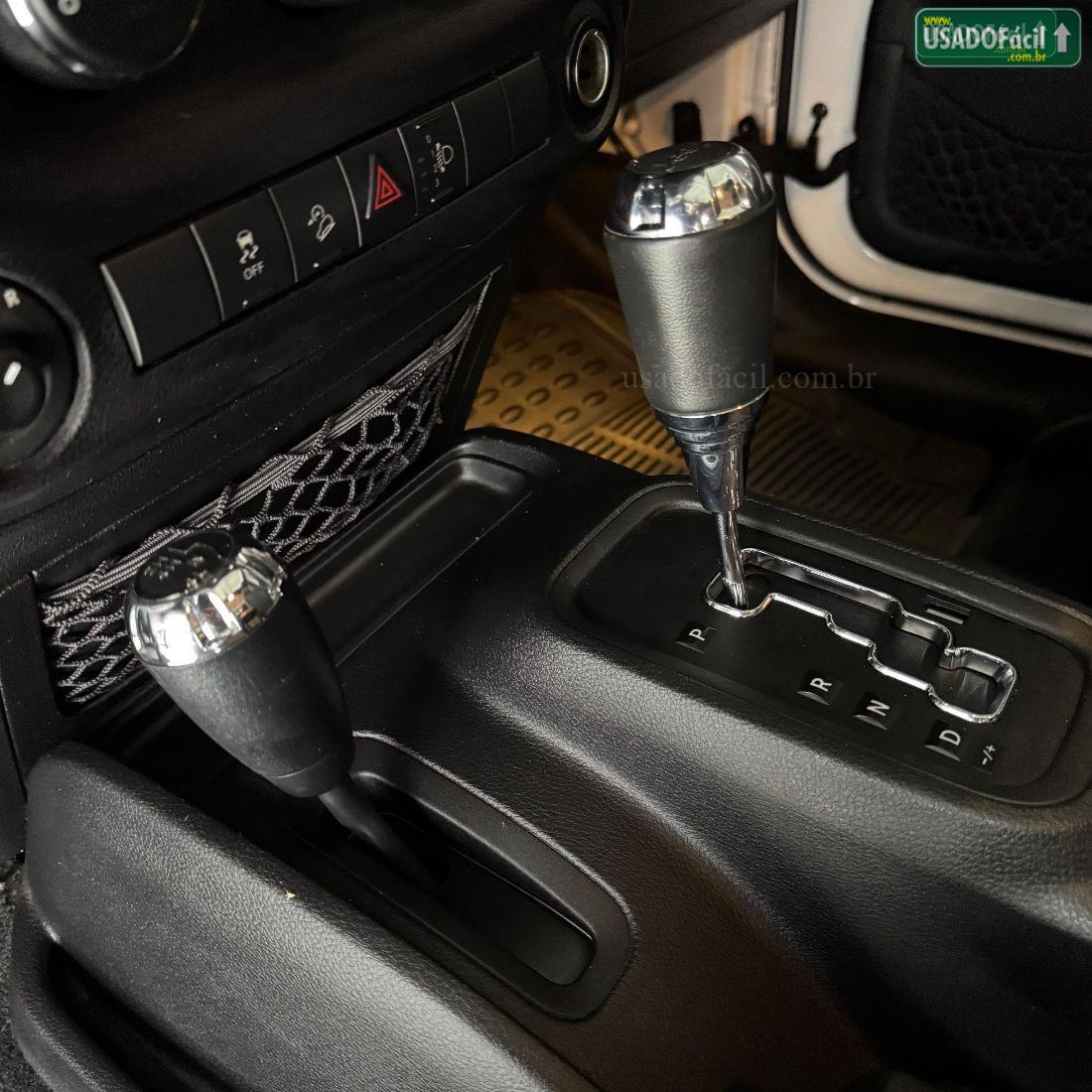 JEEP Wrangler Sport 3.6 V6 284cv 2p 2015/2015 — foto 13 de 20