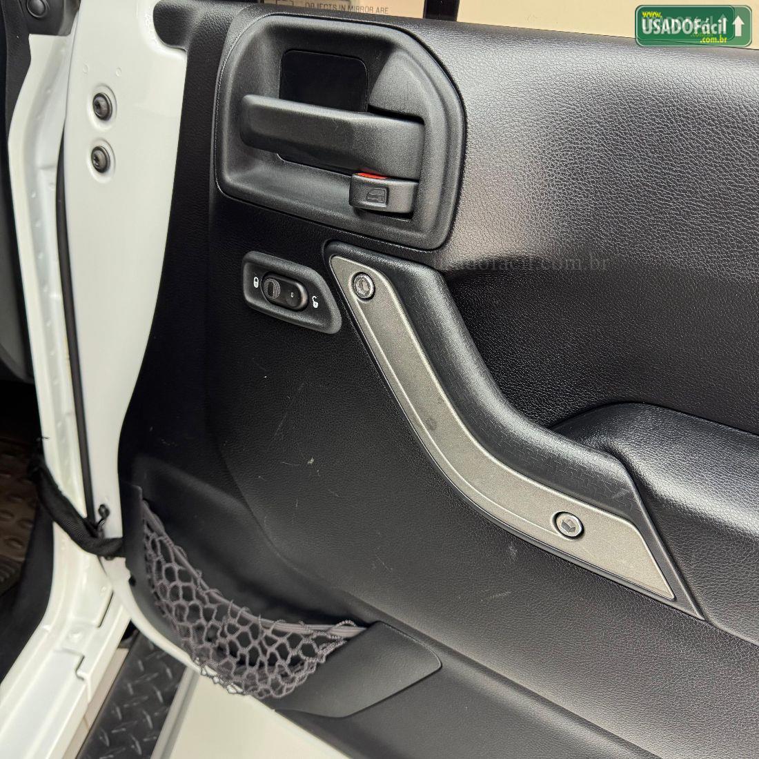 JEEP Wrangler Sport 3.6 V6 284cv 2p 2015/2015 — foto 18 de 20