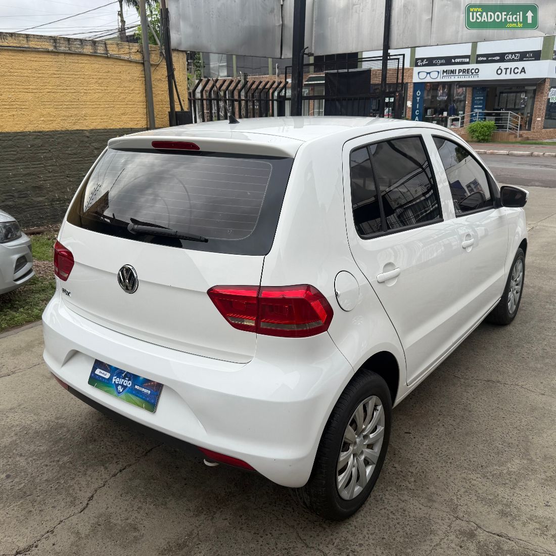 Volkswagen Fox Trendline 1.0 4P Flex 2015/2015 — foto 6 de 9