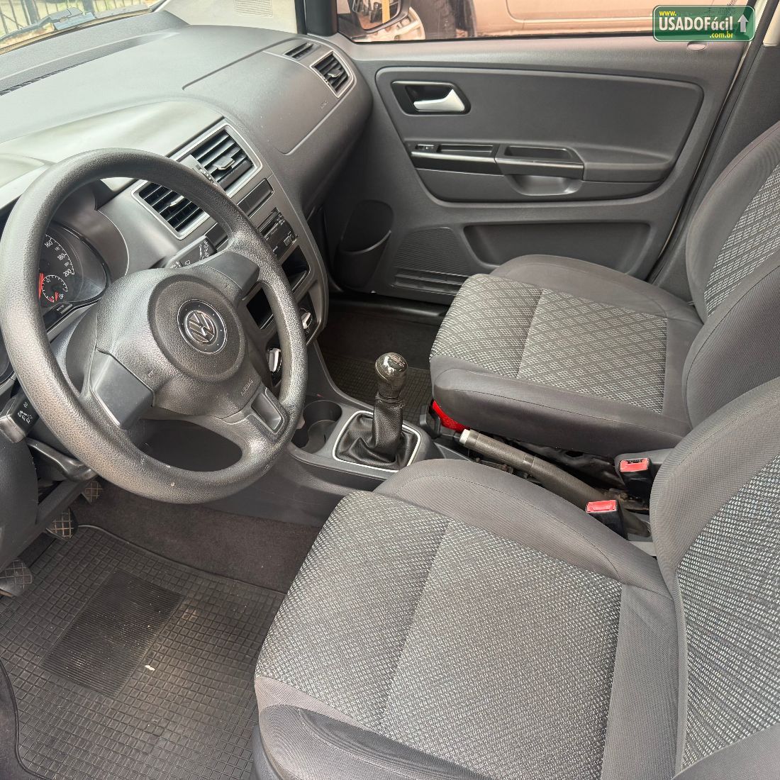 Volkswagen Fox Trendline 1.0 4P Flex 2015/2015 — foto 9 de 9