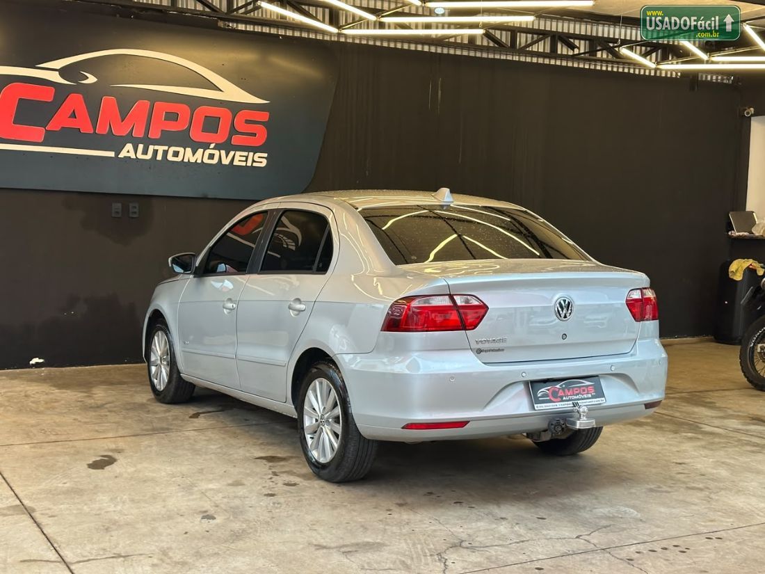 Volkswagen Voyage 1.0 Total Flex 2014/2014 — foto 8 de 12