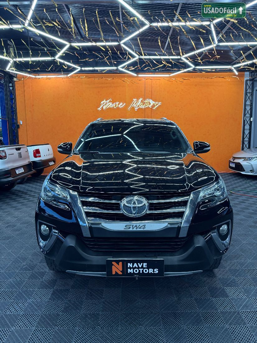 Toyota Hilux SW4 SRX 2.8 4x4 TDI Automático Diesel 2016/2017 — foto 2 de 16