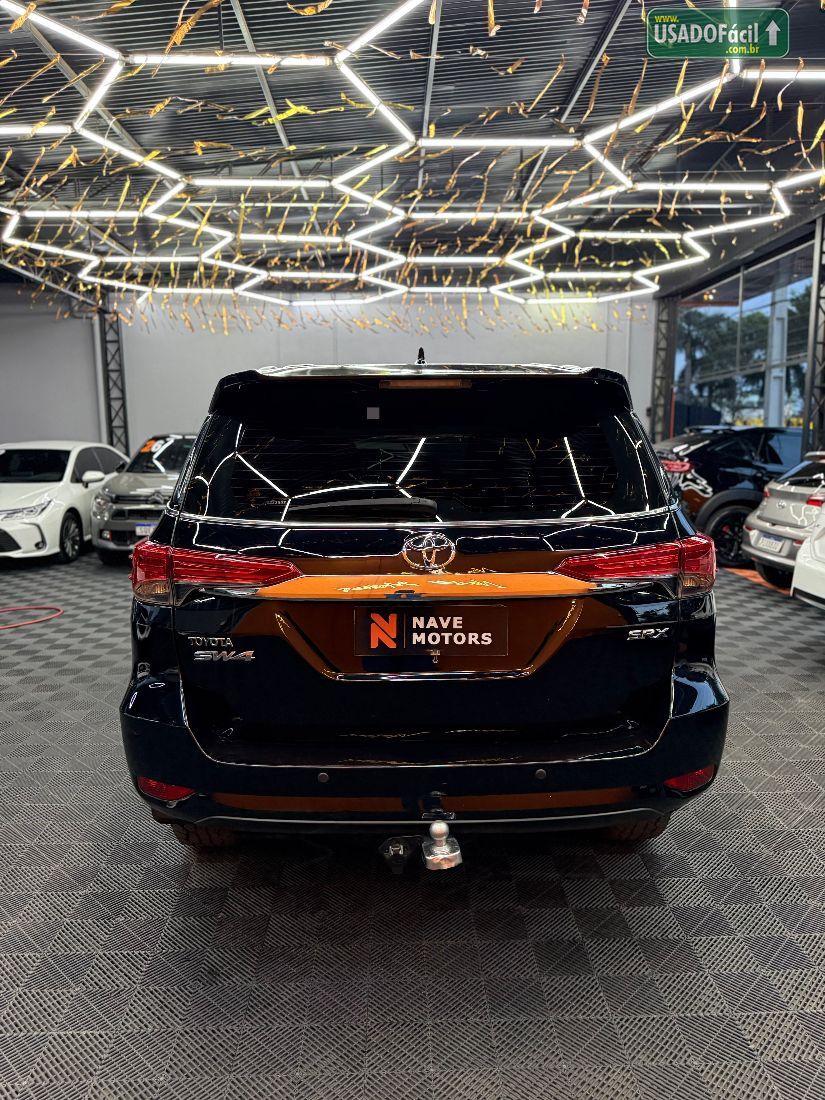 Toyota Hilux SW4 SRX 2.8 4x4 TDI Automático Diesel 2016/2017 — foto 5 de 16